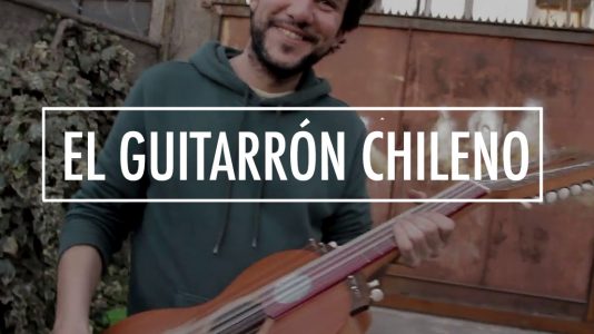 el-guitarron-chileno-de-hatra-lutheria