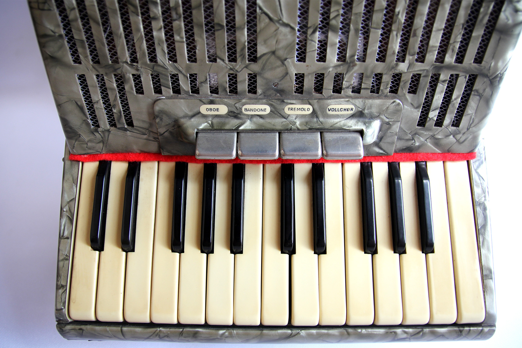 Acordeón Weltmeister usado, origen Alemania del Este, 40 bajos - Imagen 7