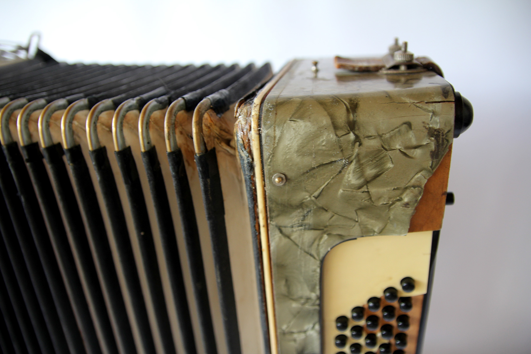 Acordeón Weltmeister usado, origen Alemania del Este, 40 bajos - Imagen 19
