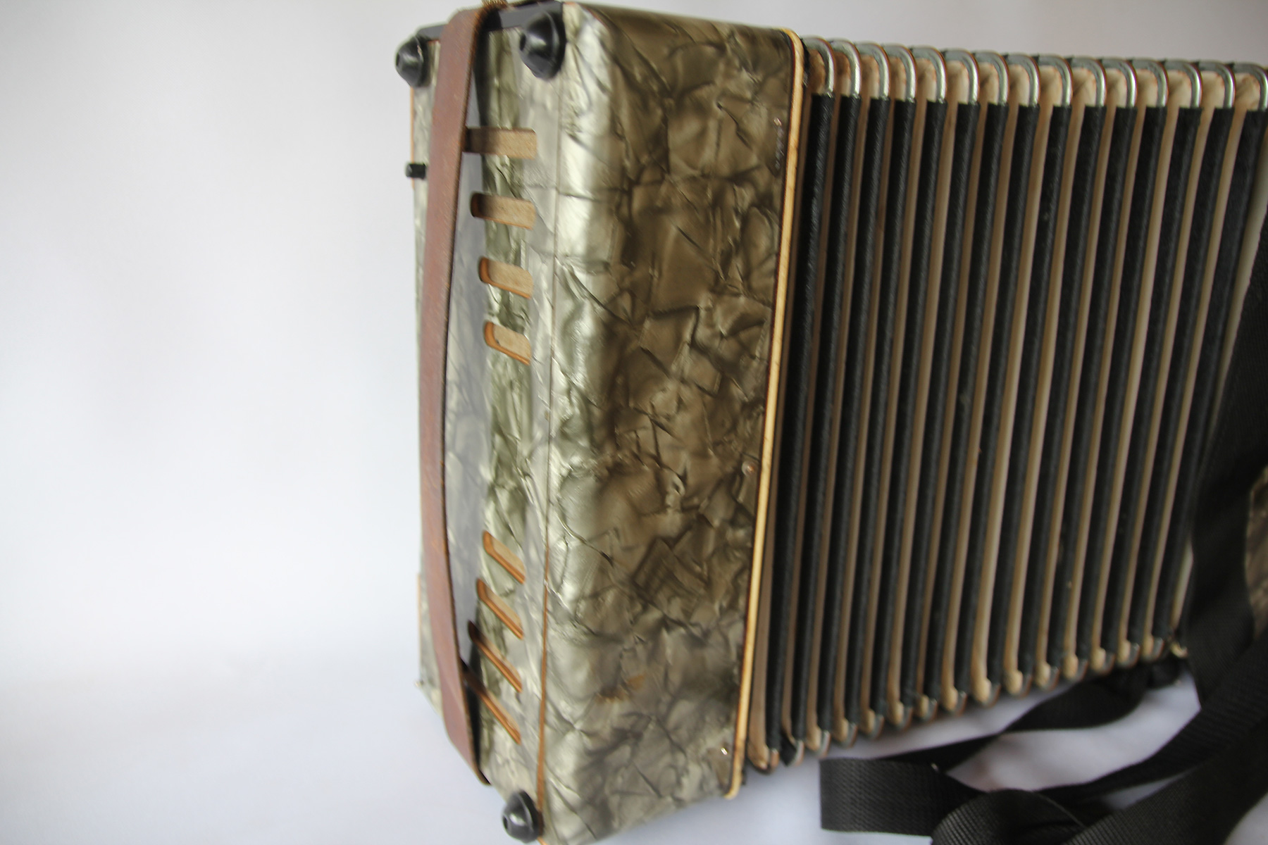 Acordeón Weltmeister usado, origen Alemania del Este, 40 bajos - Imagen 16