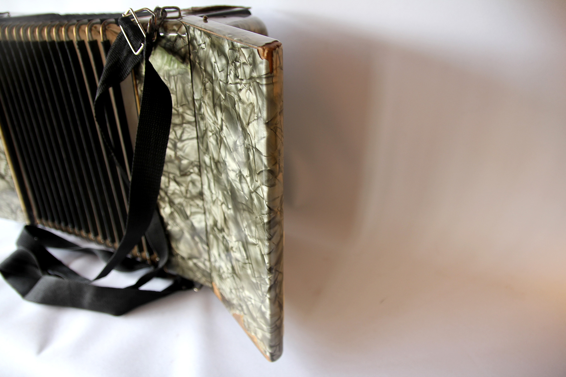 Acordeón Weltmeister usado, origen Alemania del Este, 40 bajos - Imagen 15