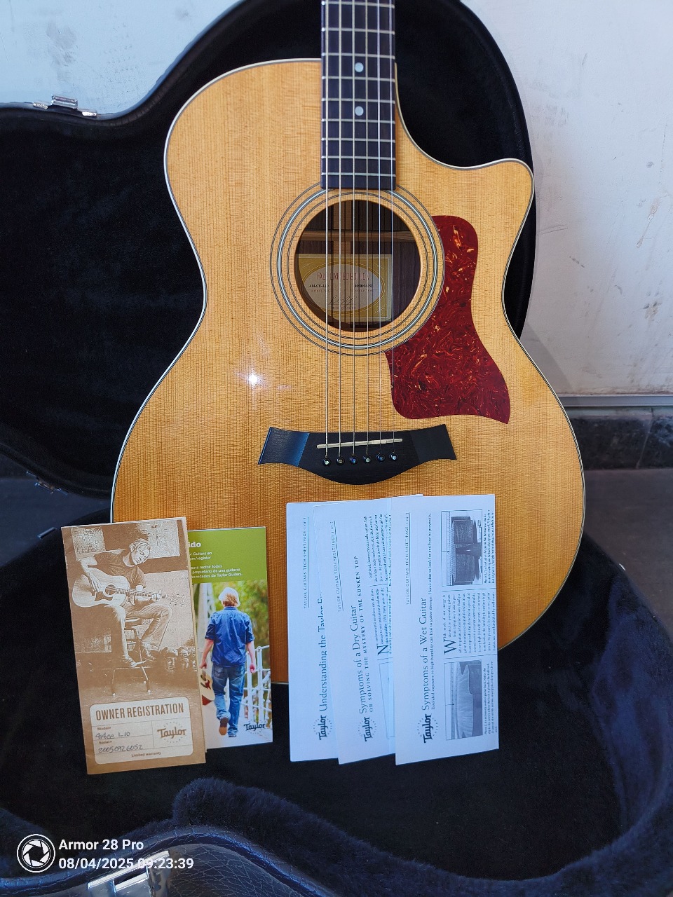 Guitarra Electroacústica Taylor 414 CE Fall Limited Edition (inmaculada)