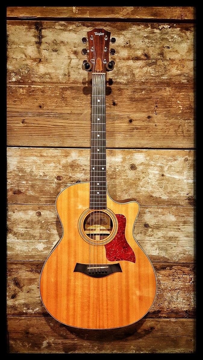 Guitarra Electroacústica Taylor 414 CE Fall Limited Edition (inmaculada) - Imagen 2